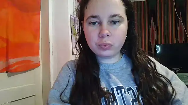 Cora Maro online show from 10/25/25, 10:32