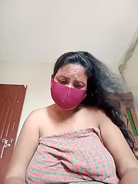 Snapshot of Neha-Roy chatting on 07/04/26, 05:25 Neha-Roy online show from 07/04/26, 05:25