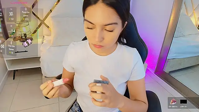 Emelie Ch1 online show from 12/18/25, 03:11