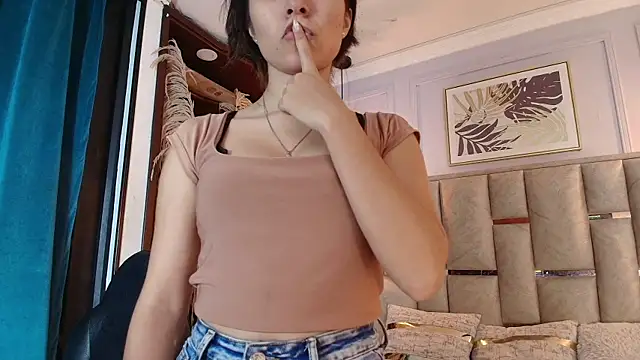 Emelie Ch1 online show from 03/15/25, 07:53