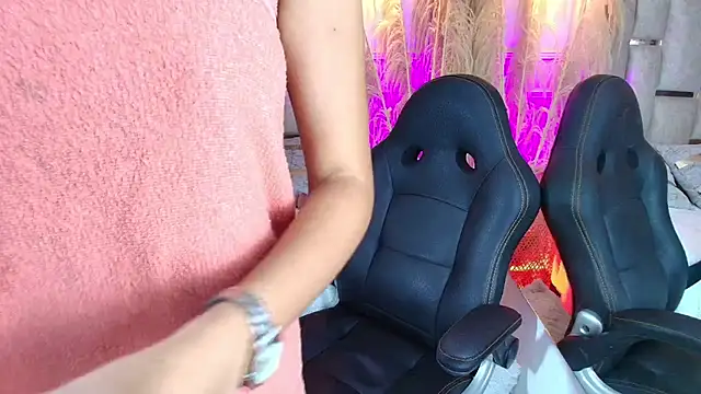 Emelie Ch1 online show from 02/21/25, 09:45