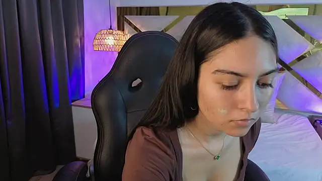 Emelie Ch1 online show from 06/27/26, 05:57