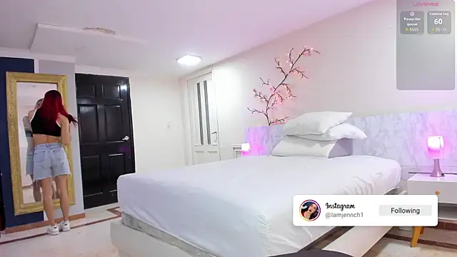 charolbruce 1 online show from 04/03/26, 12:00