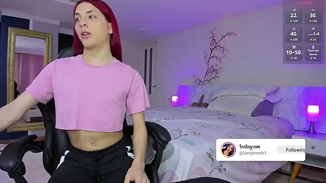 Snapshot of charolbruce_1 chatting on 12/22/25, 11:54 charolbruce 1 online show from 12/22/25, 11:54