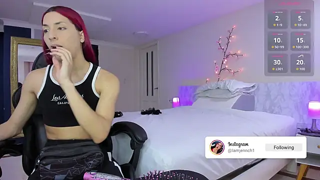 charolbruce 1 online show from 11/06/25, 12:31