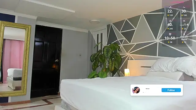 charolbruce 1 online show from 10/24/25, 12:48