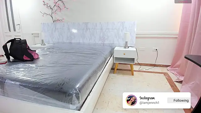 charolbruce 1 online show from 05/07/26, 11:57