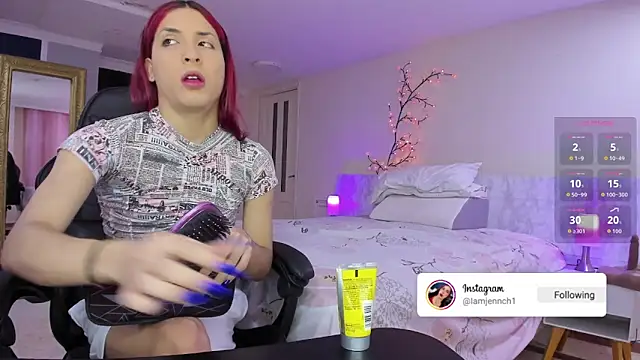 charolbruce 1 online show from 11/27/25, 12:16