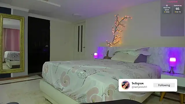 Snapshot of charolbruce_1 chatting on 12/20/25, 12:08 charolbruce 1 online show from 12/20/25, 12:08