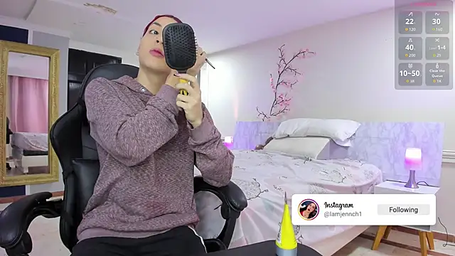 Snapshot of charolbruce_1 chatting on 01/17/26, 11:47 charolbruce 1 online show from 01/17/26, 11:47