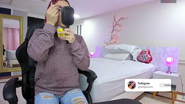 Snapshot of charolbruce_1 chatting on 02/25/26, 11:54 charolbruce 1 online show from 02/25/26, 11:54