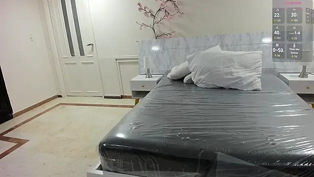 charolbruce 1 online show from 04/08/26, 11:44