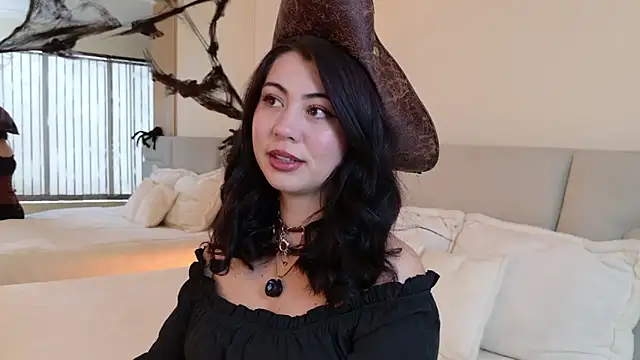 Zoe Benson online show from 10/29/25, 01:10