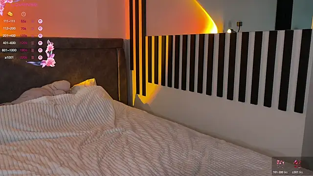 Li Amelie  online show from 10/26/25, 04:51