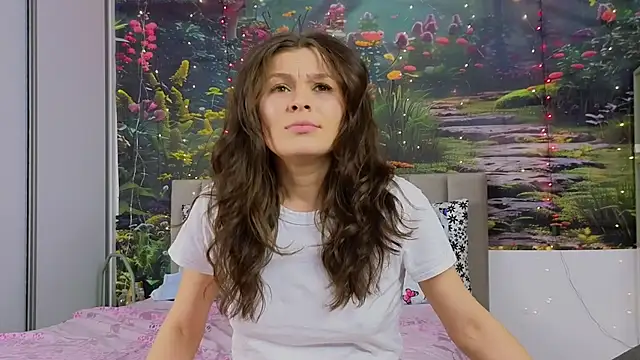 Snapshot of MadameDeFeu chatting on 02/27/25, 11:17 MadameDeFeu online show from 02/27/25, 11:17