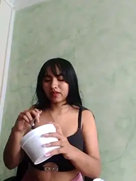 DakotaHoland online show from 11/24/25, 06:30