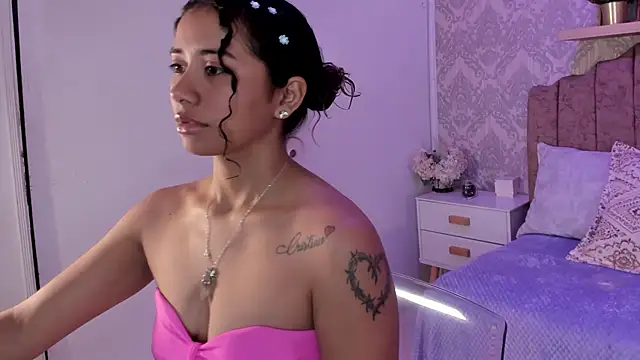 Snapshot of Ammy_nova chatting on 11/14/25, 08:12 Ammy nova online show from 11/14/25, 08:12