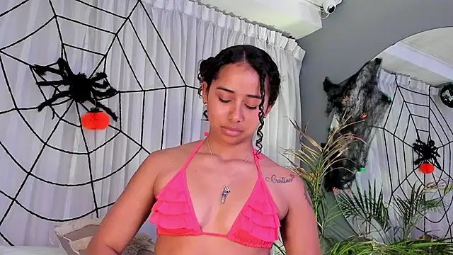 Snapshot of Ammy_nova chatting on 11/02/25, 08:19 Ammy nova online show from 11/02/25, 08:19