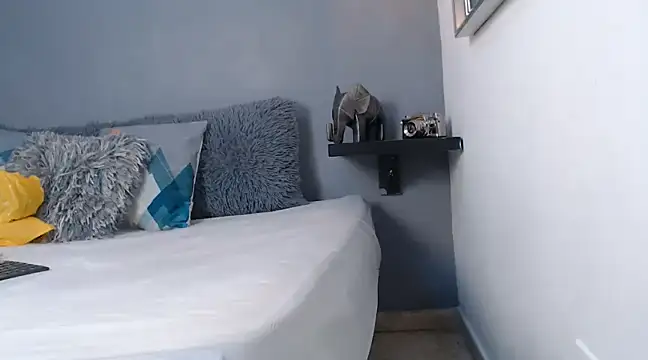 Snapshot of AbigailWilliams_ chatting on 03/22/25, 11:21 AbigailWilliams online show from 03/22/25, 11:21