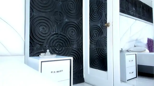 Snapshot of AbigailWilliams_ chatting on 11/10/25, 11:15 AbigailWilliams online show from 11/10/25, 11:15