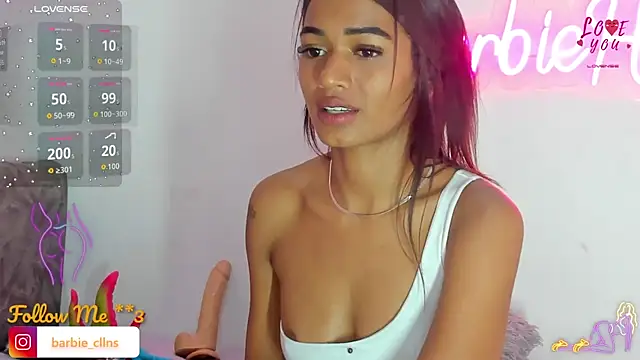 BarbieHotLaura online show from 10/09/25, 01:39
