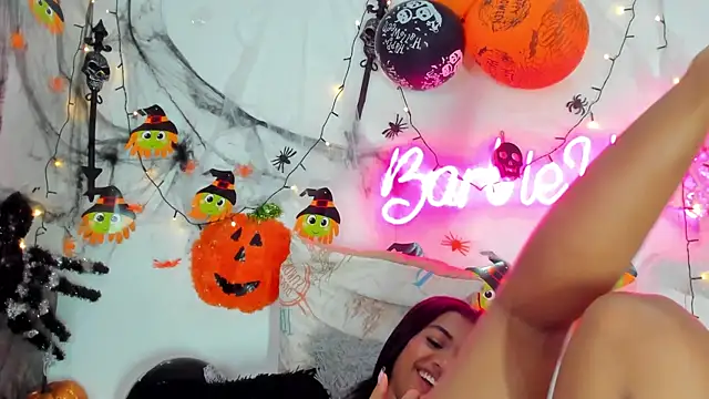 BarbieHotLaura online show from 10/23/25, 03:49