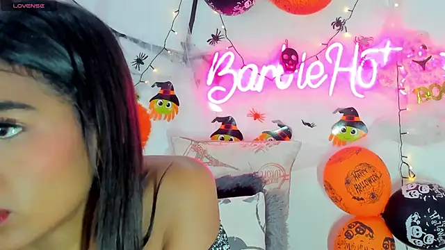 BarbieHotLaura online show from 10/25/25, 02:39