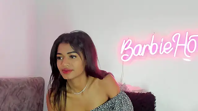 BarbieHotLaura online show from 10/10/25, 01:56