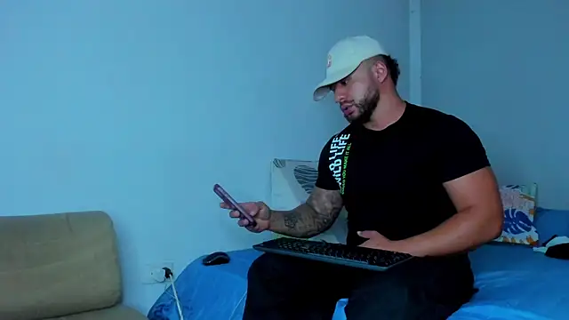 ToonyDee online show from 11/14/25, 03:54