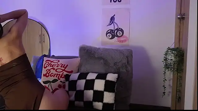 salome-brown online show from 12/04/25, 10:09