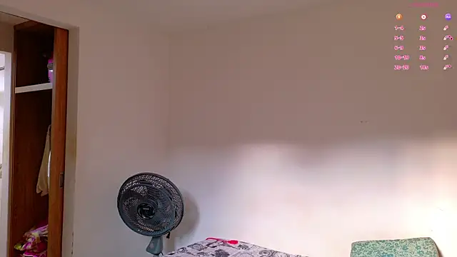 Gaby Vegaa online show from 11/17/25, 10:03