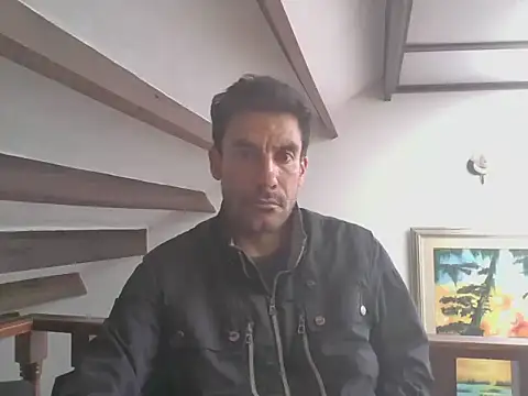 Snapshot of elkike1980 chatting on 05/04/26, 04:21 elkike1980 online show from 05/04/26, 04:21