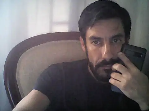 Snapshot of elkike1980 chatting on 06/26/26, 02:56 elkike1980 online show from 06/26/26, 02:56
