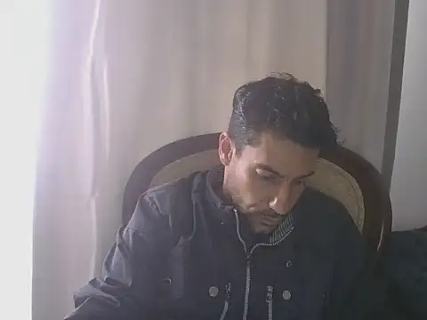 Snapshot of elkike1980 chatting on 05/07/26, 02:31 elkike1980 online show from 05/07/26, 02:31