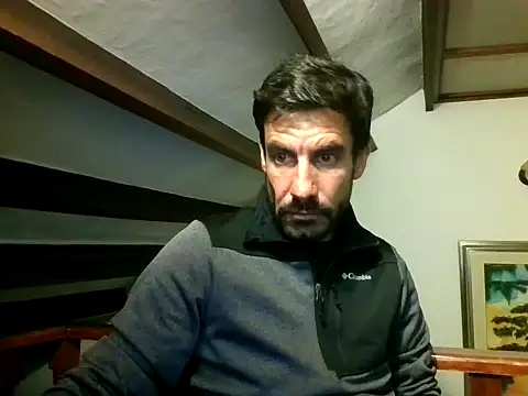 Snapshot of elkike1980 chatting on 05/23/26, 03:05 elkike1980 online show from 05/23/26, 03:05