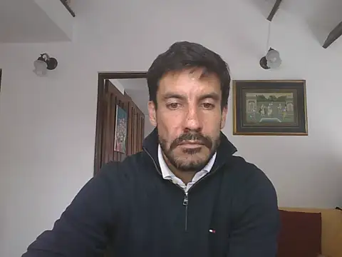 Snapshot of elkike1980 chatting on 05/19/26, 04:25 elkike1980 online show from 05/19/26, 04:25