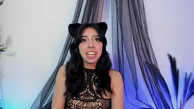 Snapshot of Nyx_nayla chatting on 03/15/25, 10:13 Nyx nayla online show from 03/15/25, 10:13