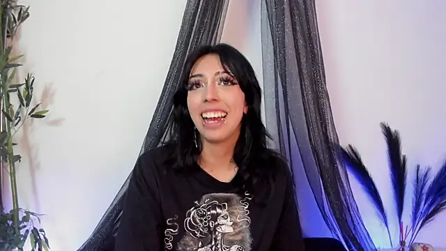 Snapshot of Nyx_nayla chatting on 03/22/25, 10:06 Nyx nayla online show from 03/22/25, 10:06