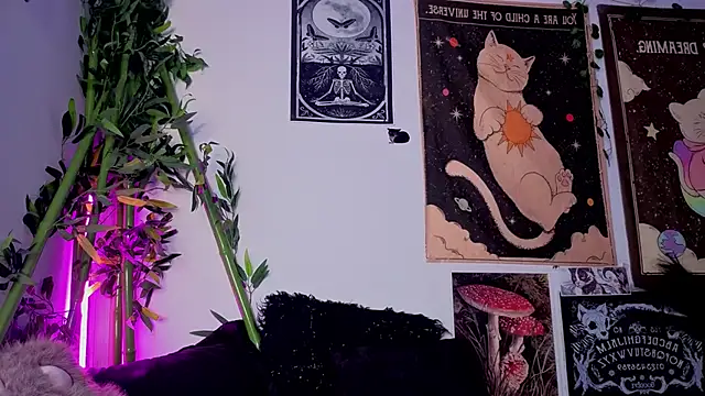 Nyx nayla online show from 04/16/26, 09:26