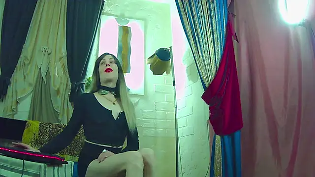 Snapshot of Mary_Loon chatting on 04/14/26, 06:46 Mary Loon online show from 04/14/26, 06:46