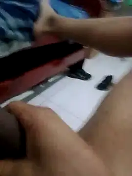 Leovmli online show from 10/06/25, 10:54