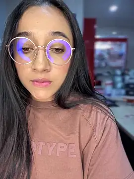 cata megan online show from 03/03/25, 04:43