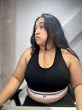 cata megan online show from 12/04/25, 07:40