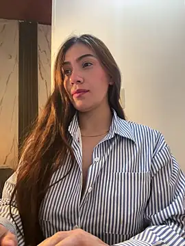 Snapshot of emmily_d chatting on 05/01/26, 03:00 emmily d online show from 05/01/26, 03:00