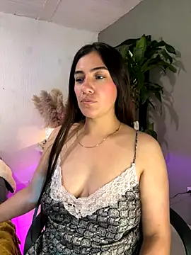 Snapshot of emmily_d chatting on 09/17/25, 07:05 emmily d online show from 09/17/25, 07:05