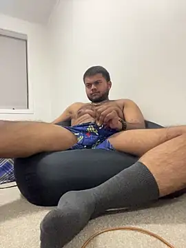 Snapshot of mr_AV chatting on 06/19/26, 10:43 mr AV online show from 06/19/26, 10:43