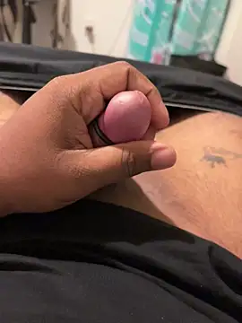 Snapshot of mr_AV chatting on 04/13/26, 12:53 mr AV online show from 04/13/26, 12:53