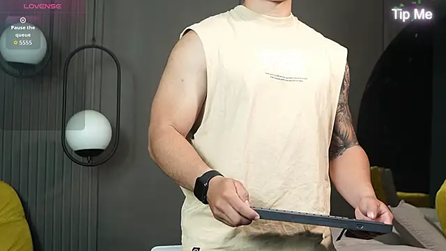 Ryan Hunt online show from 09/28/25, 07:54