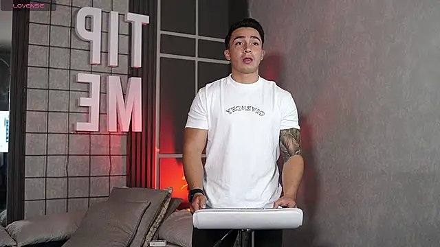 Ryan Hunt online show from 10/26/25, 06:30