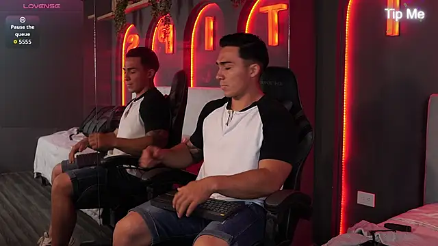 Ryan Hunt online show from 12/16/25, 01:59